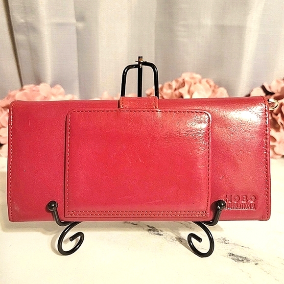 HOBO Int'l Pink 'Clio' Leather Wallet - Picture 6 of 8